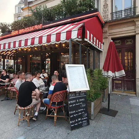 1 Minute Gare Montparnasse , Center , Front Metro,close To Eiffel Tour And Louvre Meusm Appartamento
